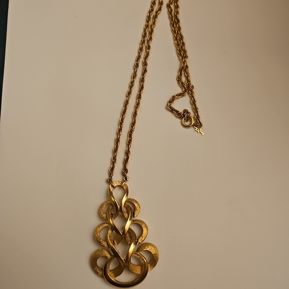 CROWN TRIFARI NECKLACE PENDANT GOLD TONE Mid Century Modernist With Hangtag